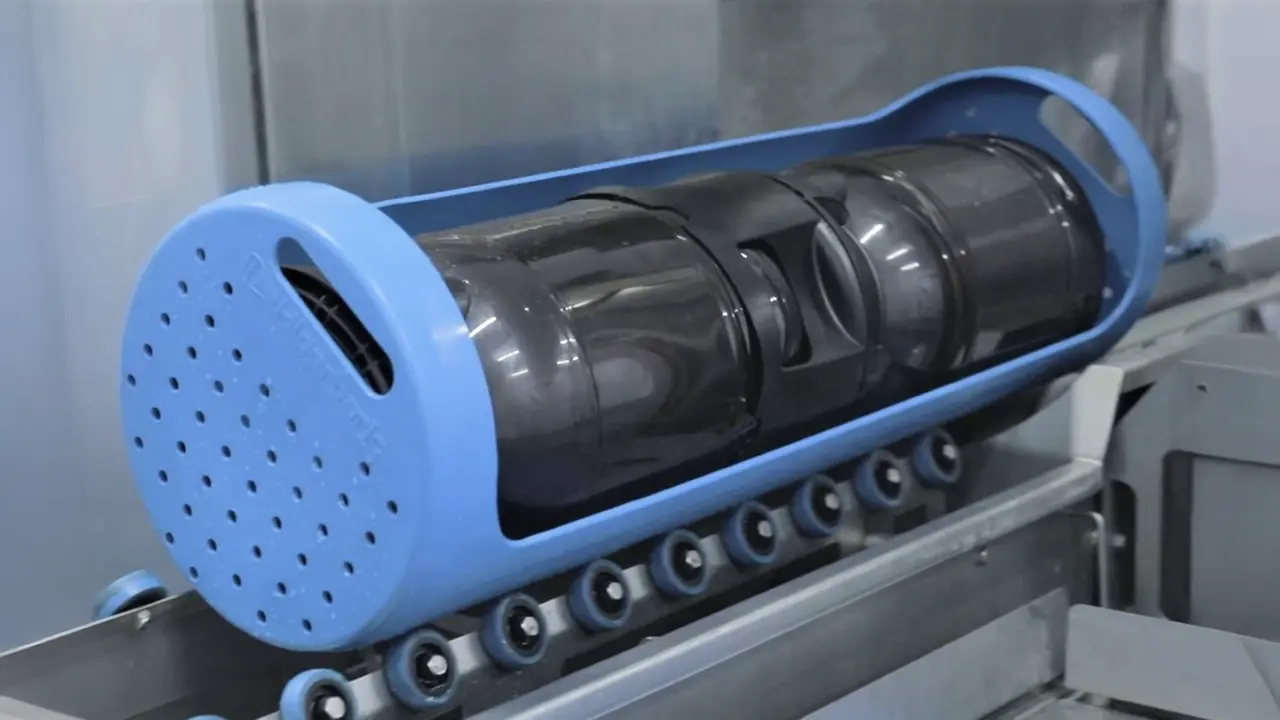Hiperbaric’s High-Pressure Pasteurization Loading Petainer Kegs